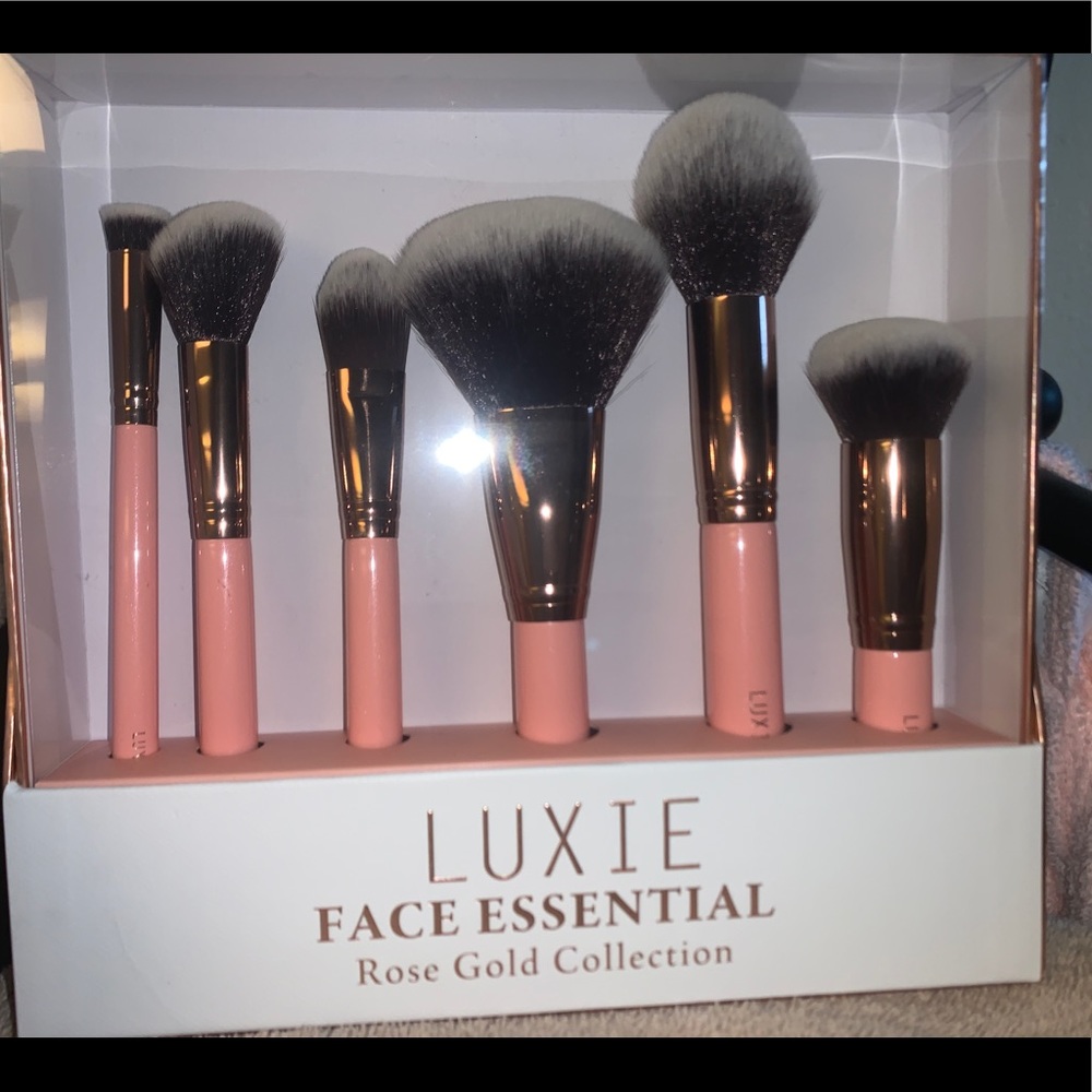 LUXIE 6 PIECE FACE ESSENTIALS BRUSH SET
